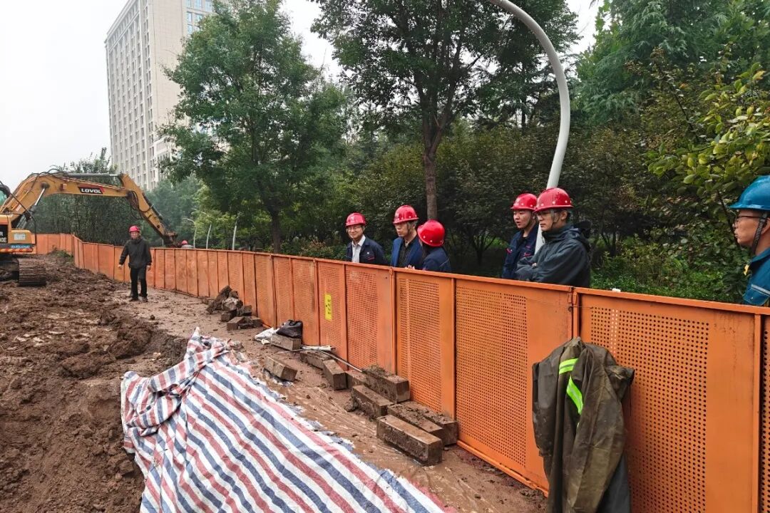 冒雨攻坚保工期 初心如磐惠民生