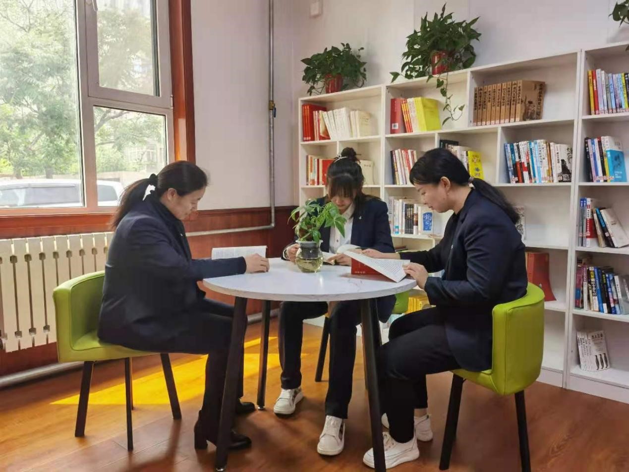 捐书学党史 奋进新征程(图1)