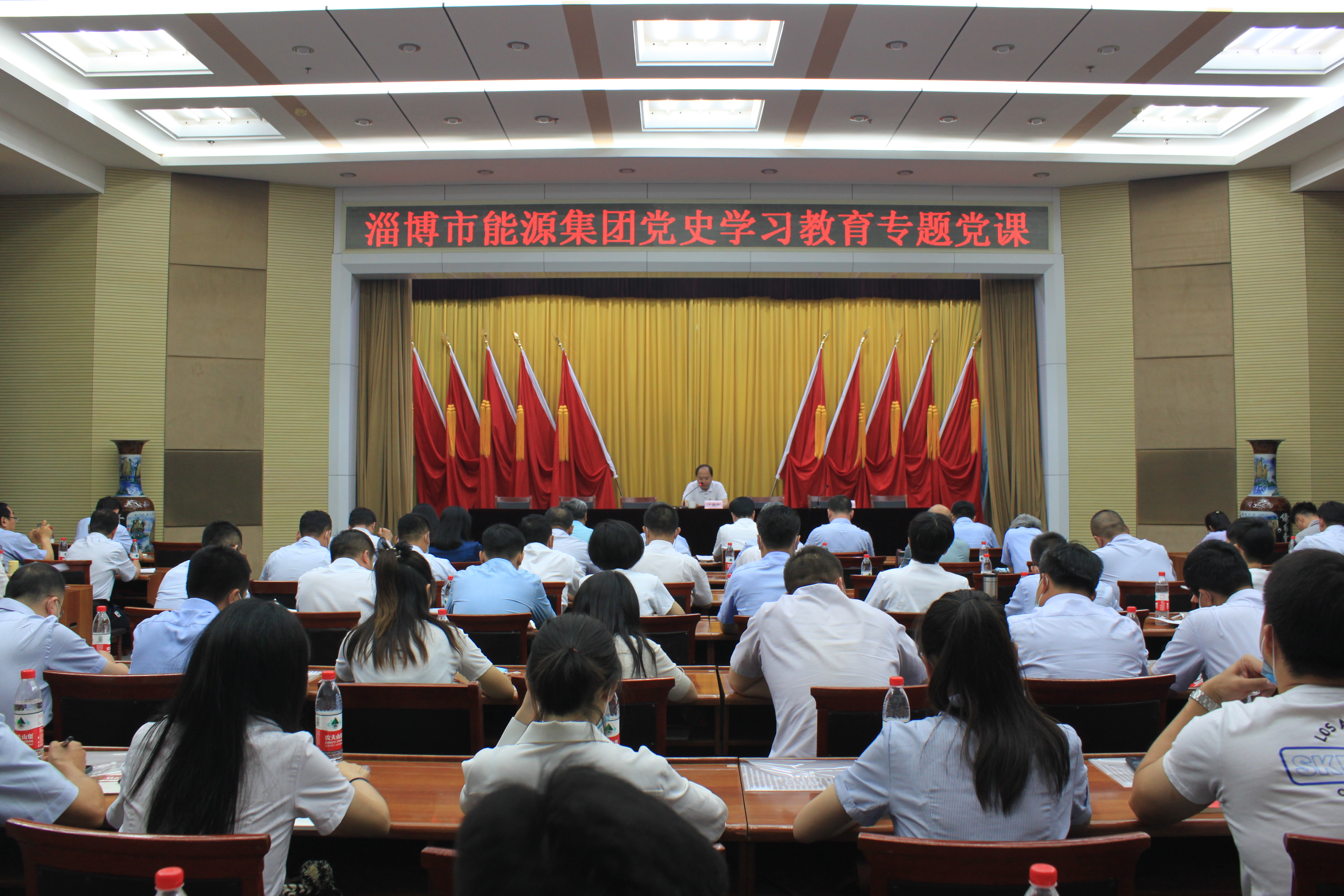 铭记百年党史峥嵘 凝心聚力共谋发展(图1)